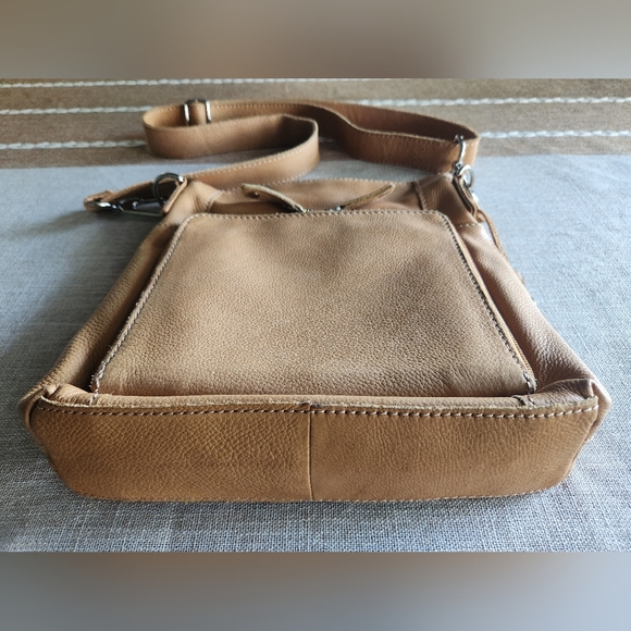 NWOT Fossil Leather Crossbody Bag - Picture 5 of 10